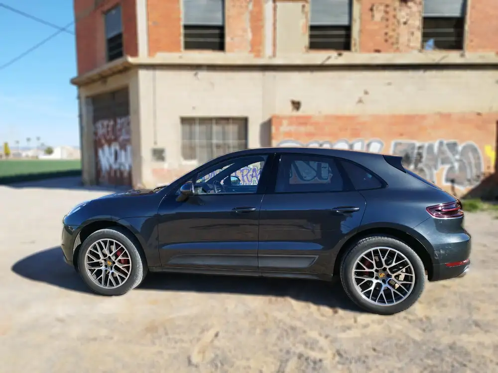 PORSCHE macan
