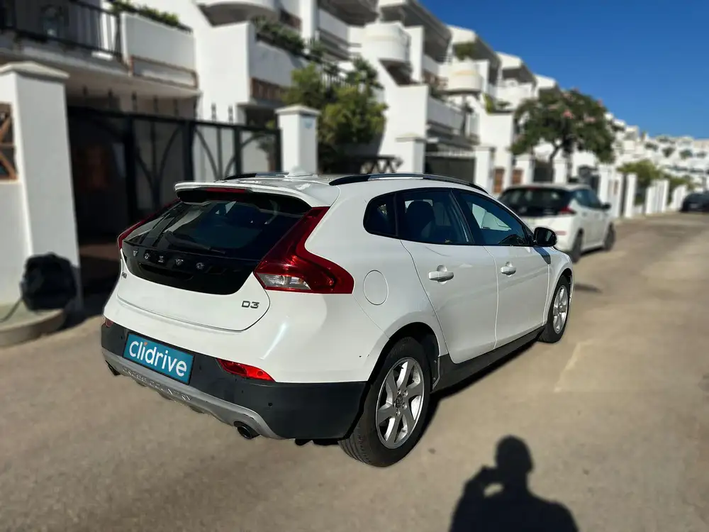 VOLVO V40 Cross country