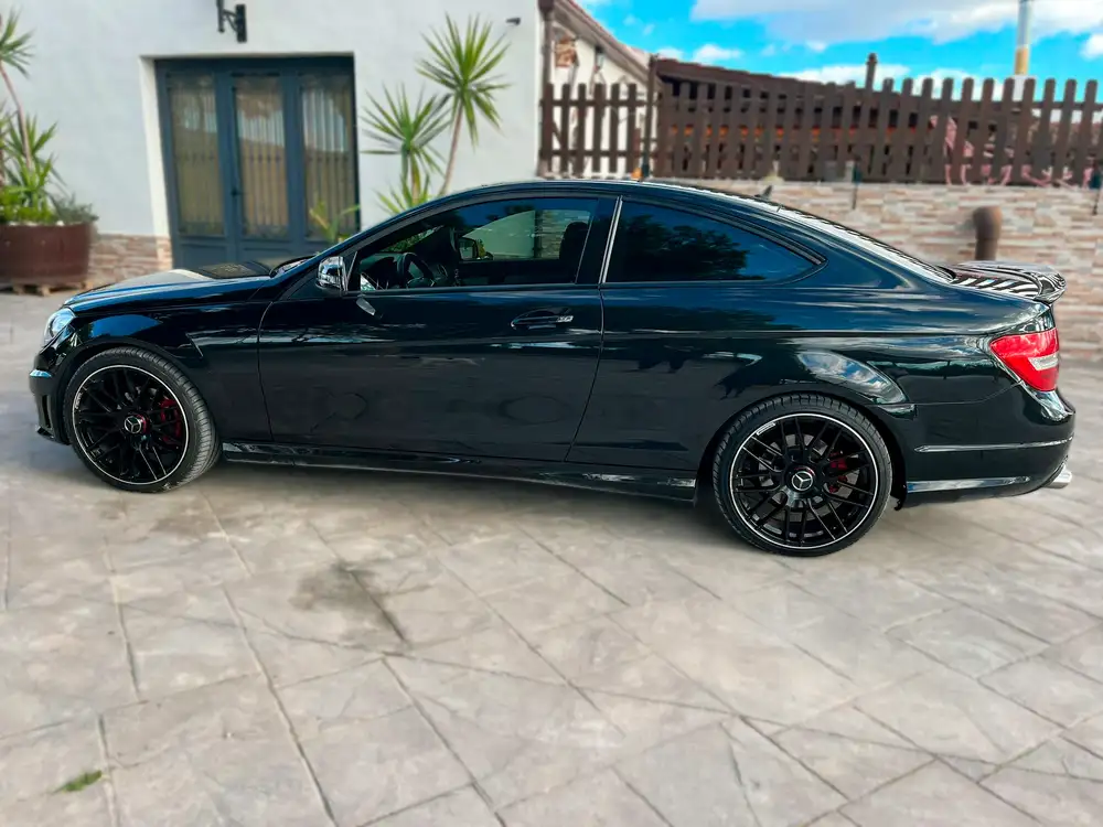 MERCEDES clase c