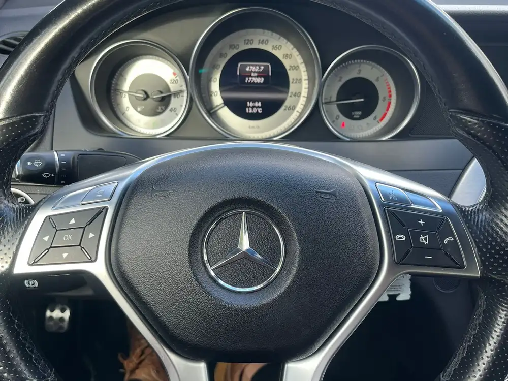 MERCEDES clase c