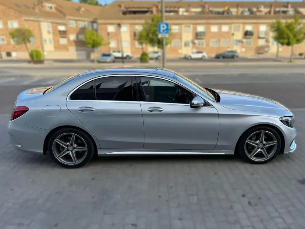 MERCEDES clase c