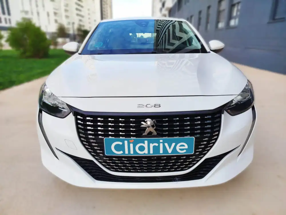 PEUGEOT 208