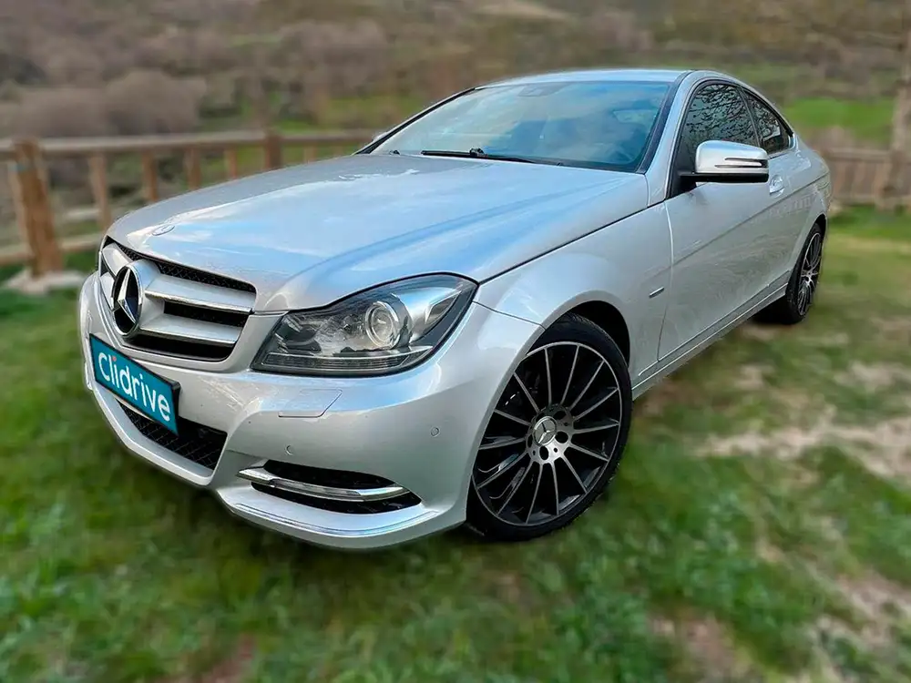 MERCEDES clase c