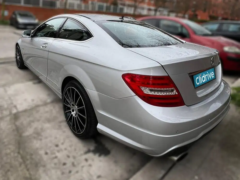 MERCEDES clase c
