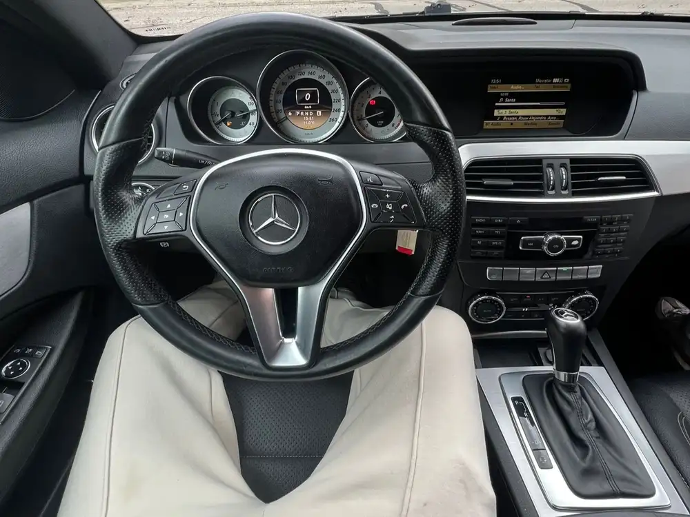 MERCEDES clase c