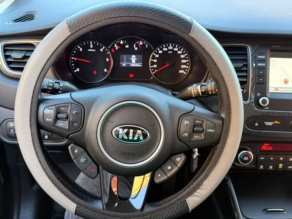 KIA carens