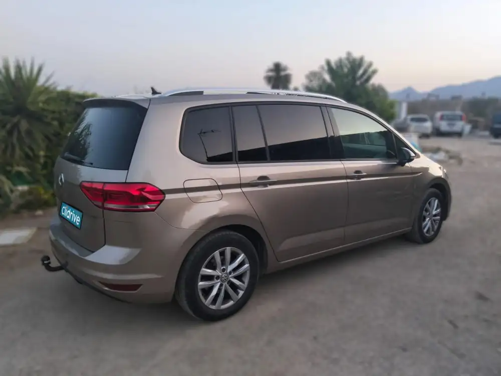 VOLKSWAGEN touran