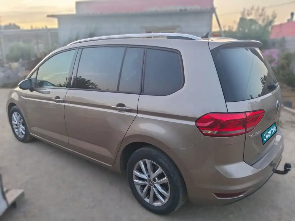VOLKSWAGEN touran