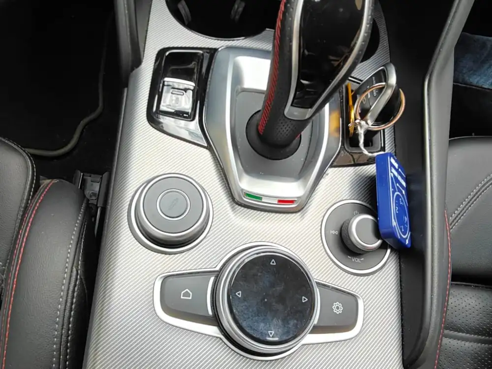 ALFA ROMEO giulia