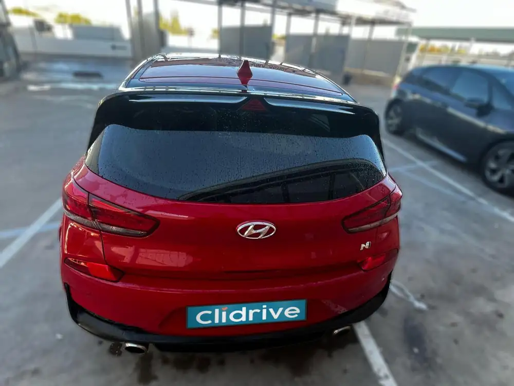 HYUNDAI i30