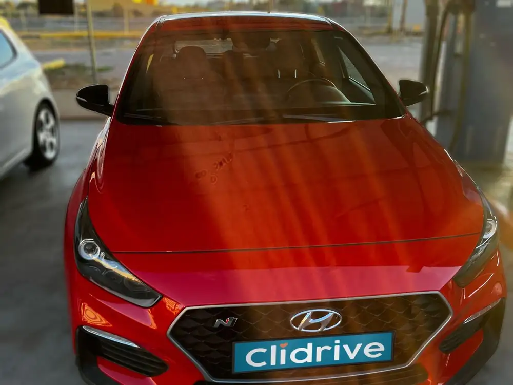 HYUNDAI i30