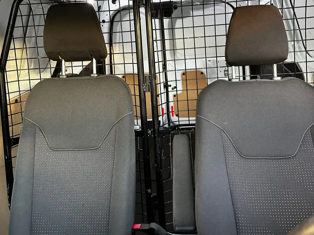 FORD transit courier