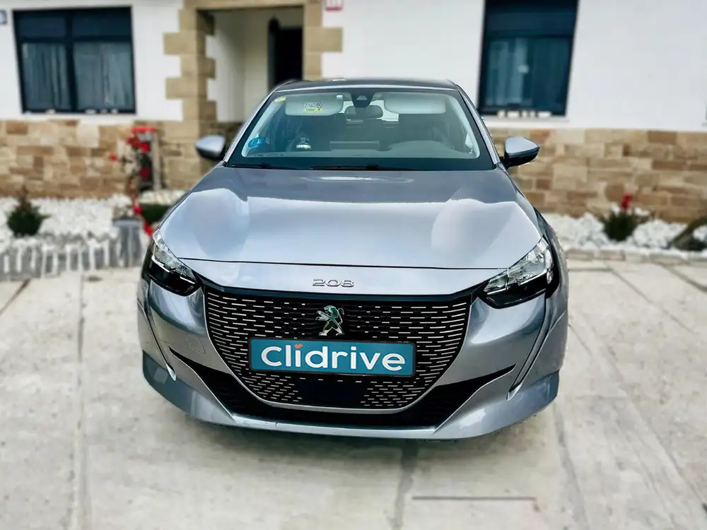 PEUGEOT e-208