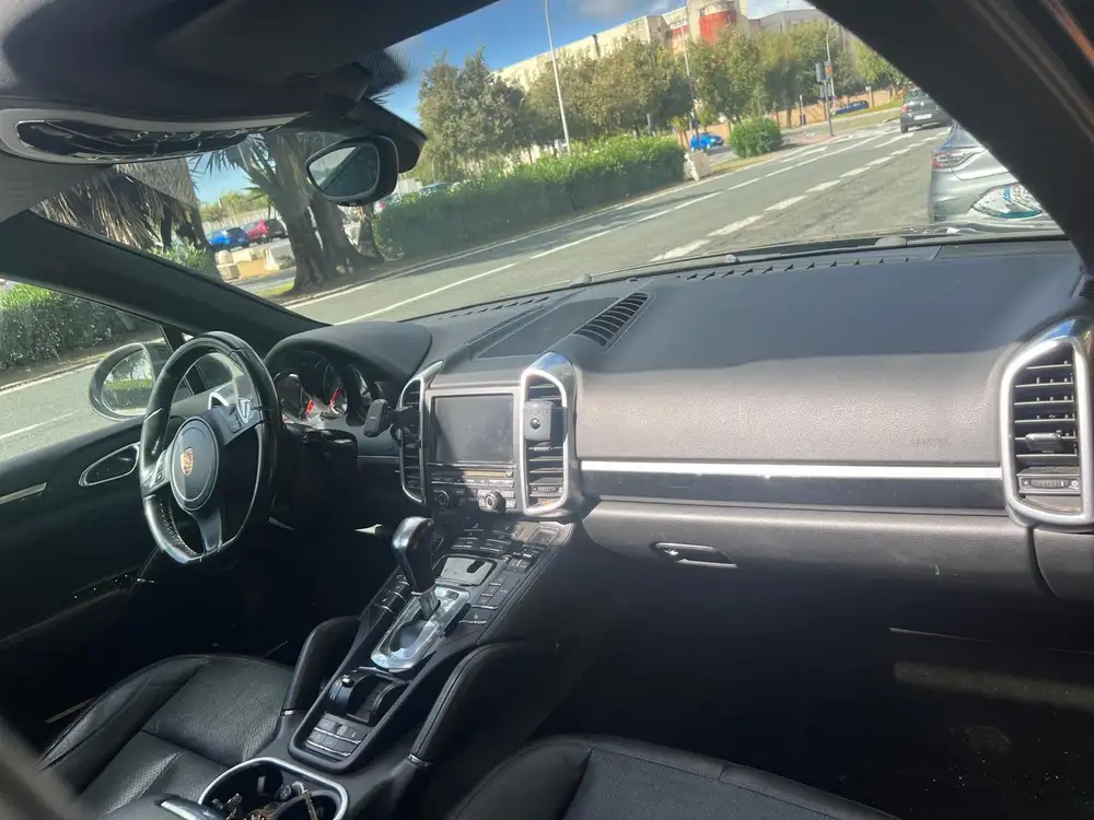 PORSCHE cayenne