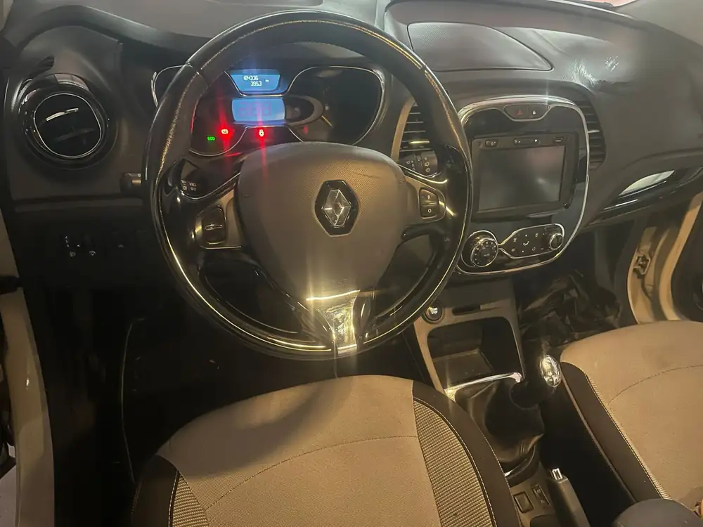 RENAULT captur