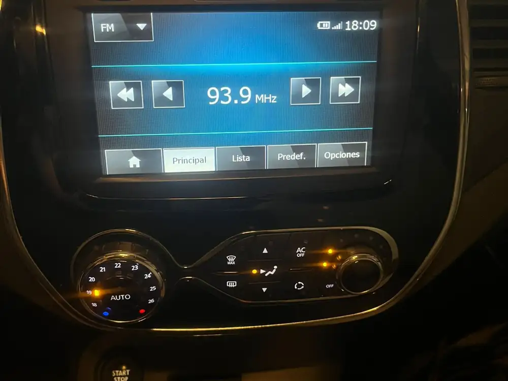 RENAULT captur