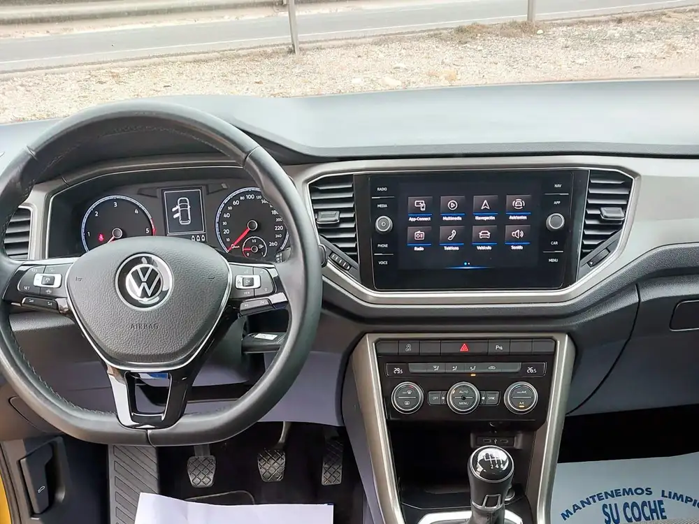 VOLKSWAGEN t-roc