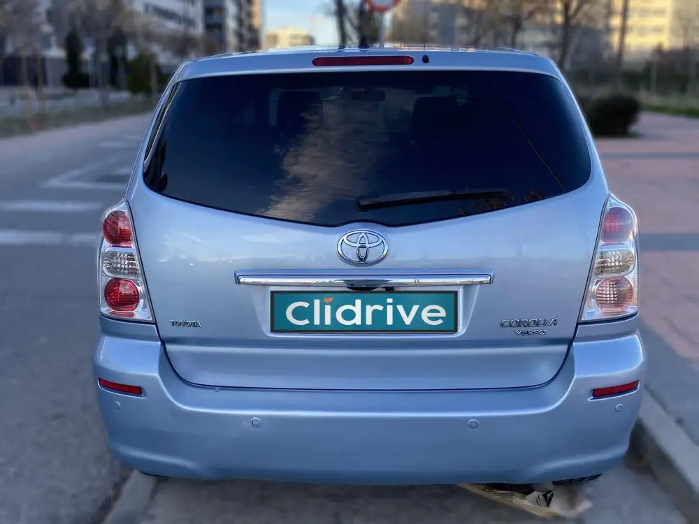 TOYOTA corolla verso