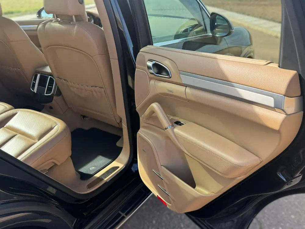 PORSCHE cayenne