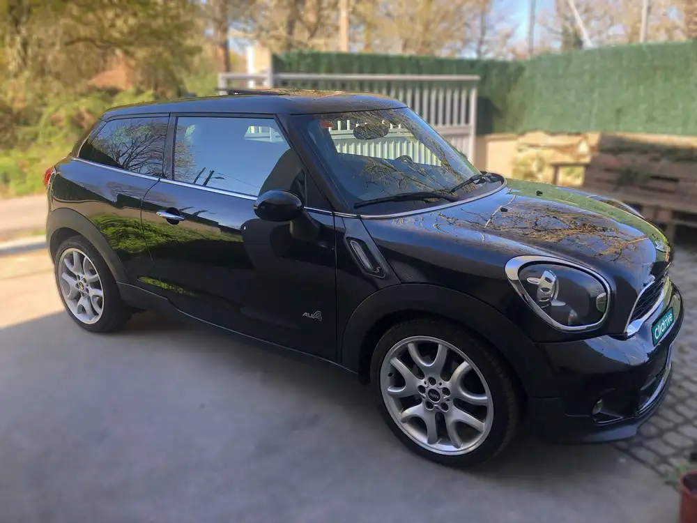 MINI paceman