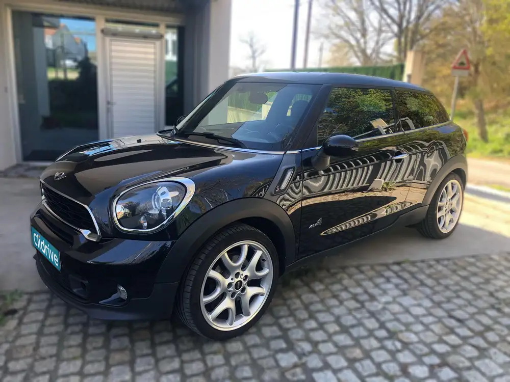 MINI paceman
