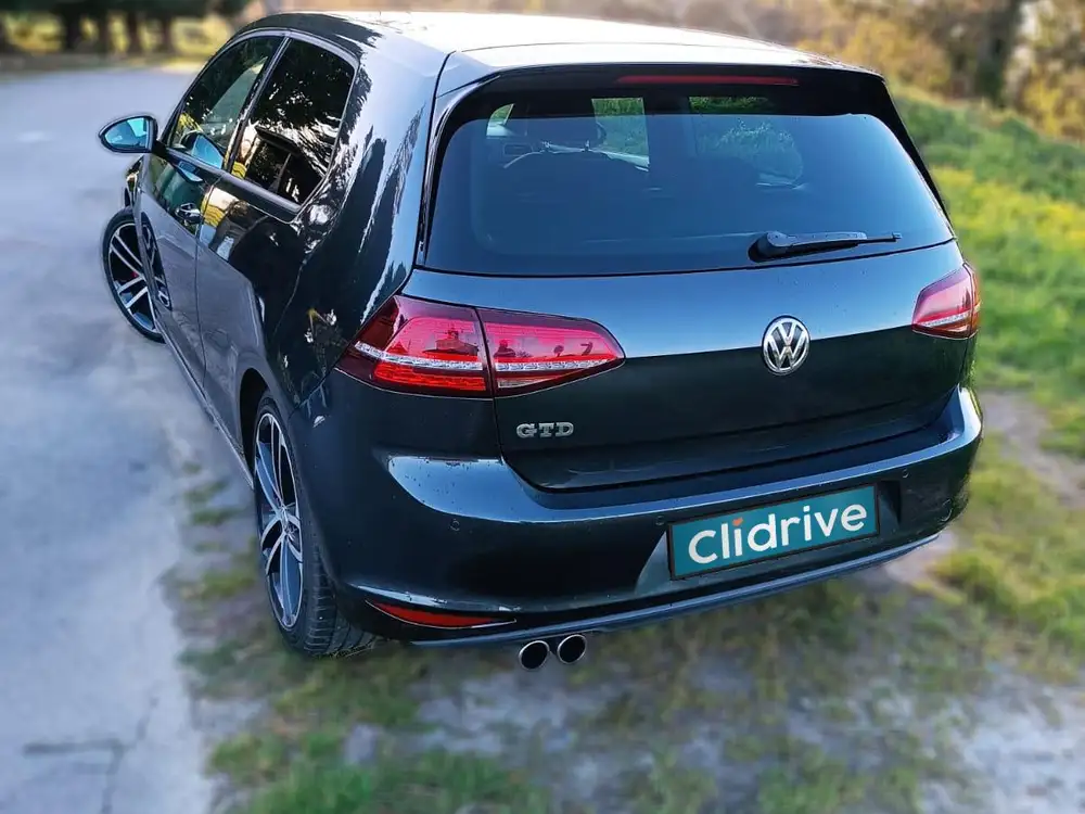 VOLKSWAGEN golf