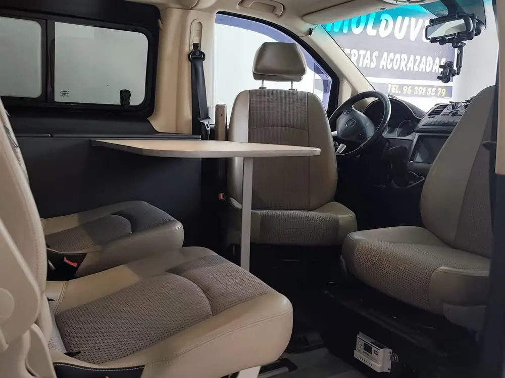 MERCEDES viano