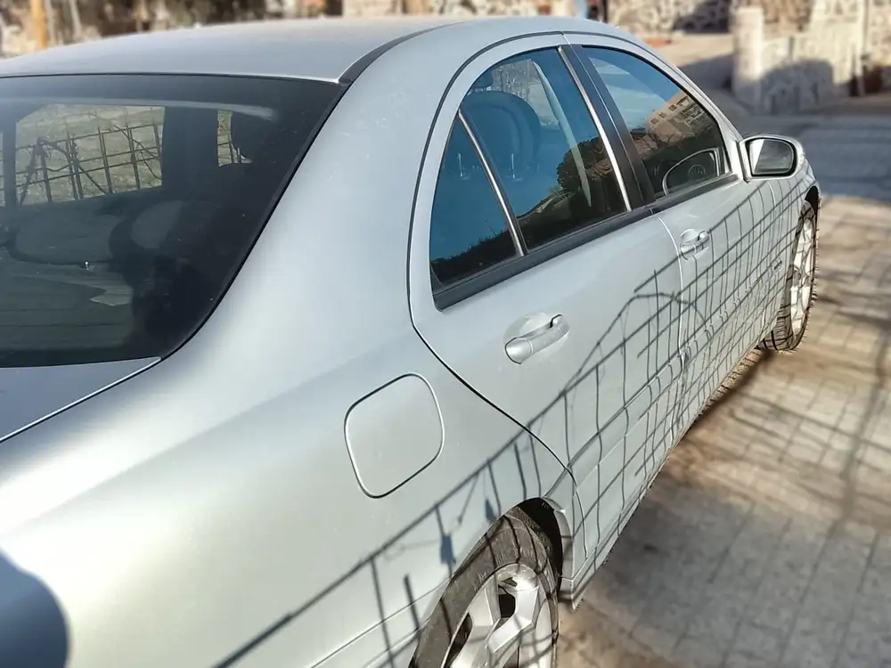 MERCEDES clase c - Foto 2 | Clidrive