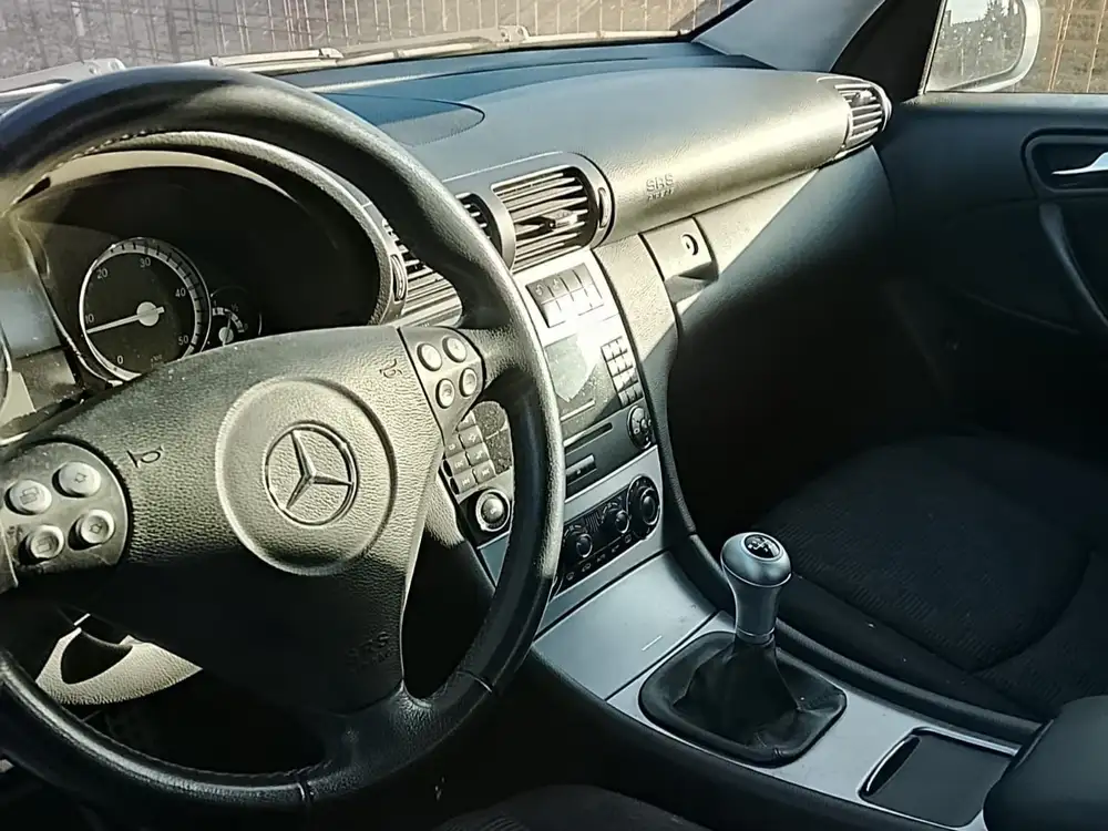 MERCEDES clase c - Foto 5 | Clidrive
