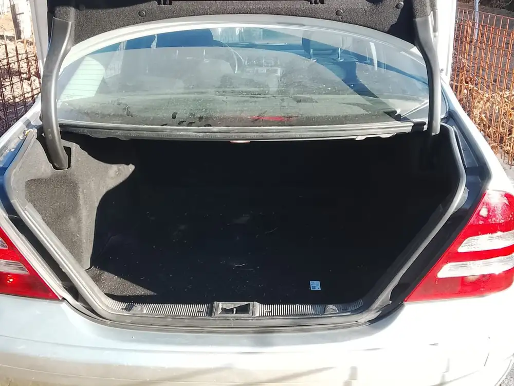 MERCEDES clase c - Foto 9 | Clidrive