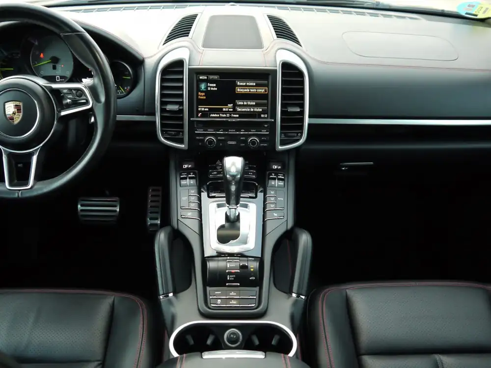 PORSCHE cayenne