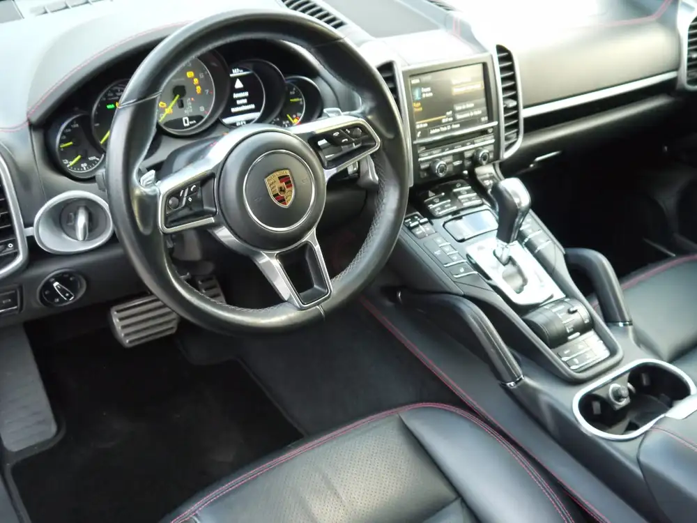 PORSCHE cayenne