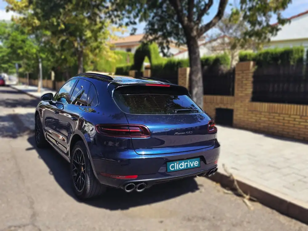 PORSCHE macan