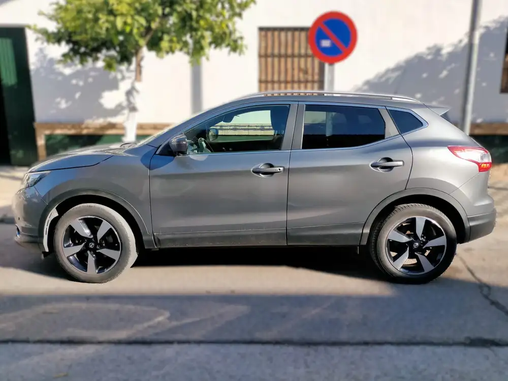 NISSAN qashqai