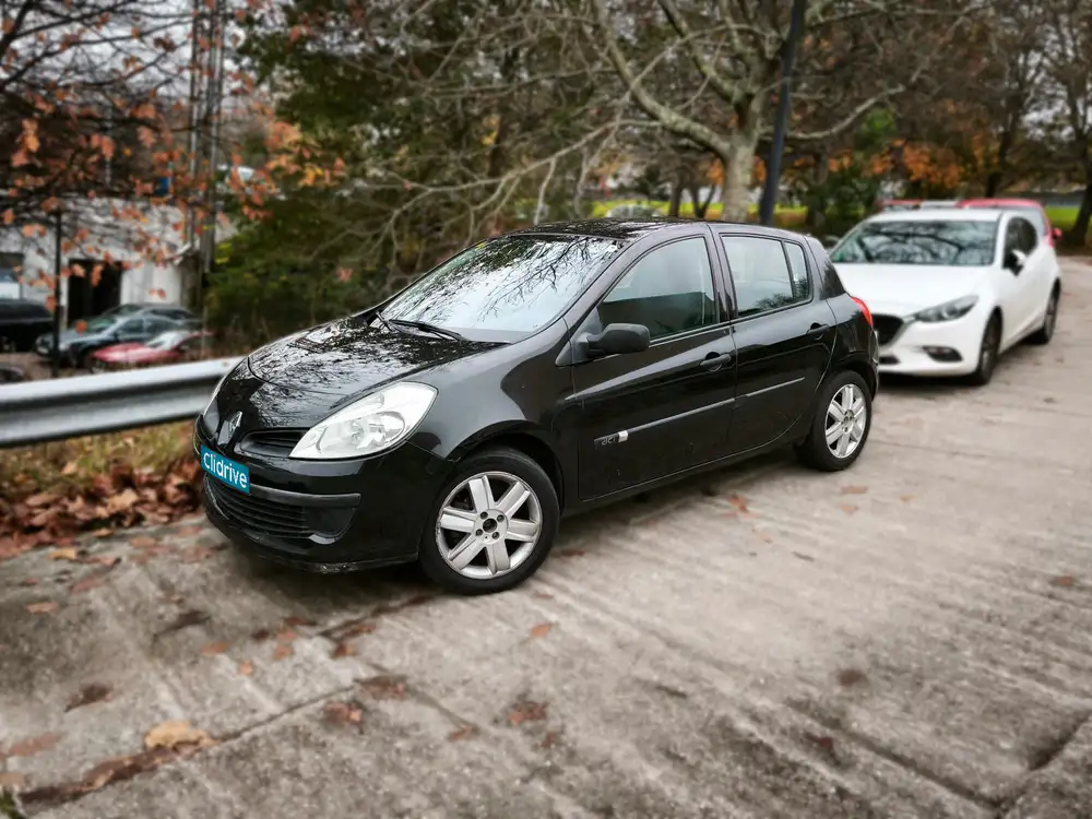 RENAULT clio