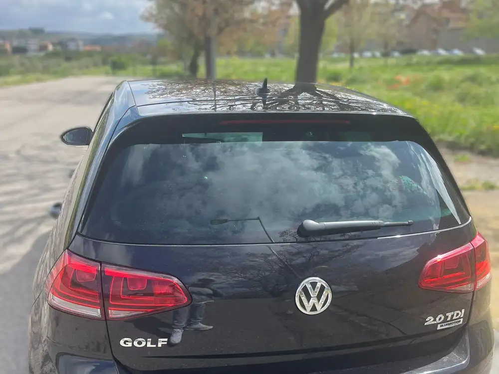 VOLKSWAGEN golf
