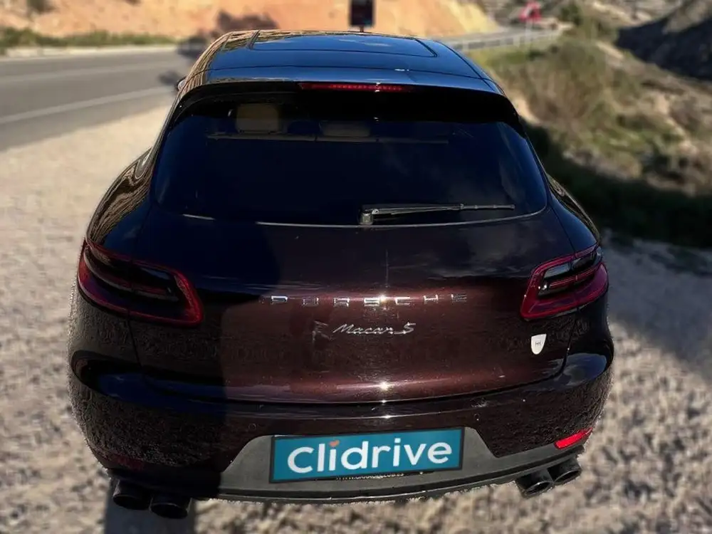 PORSCHE macan