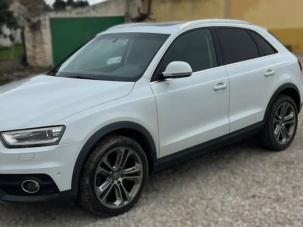 AUDI q3