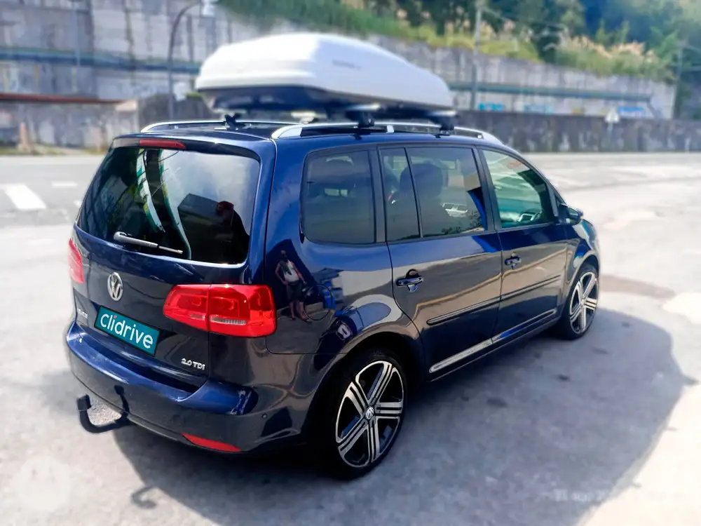VOLKSWAGEN touran