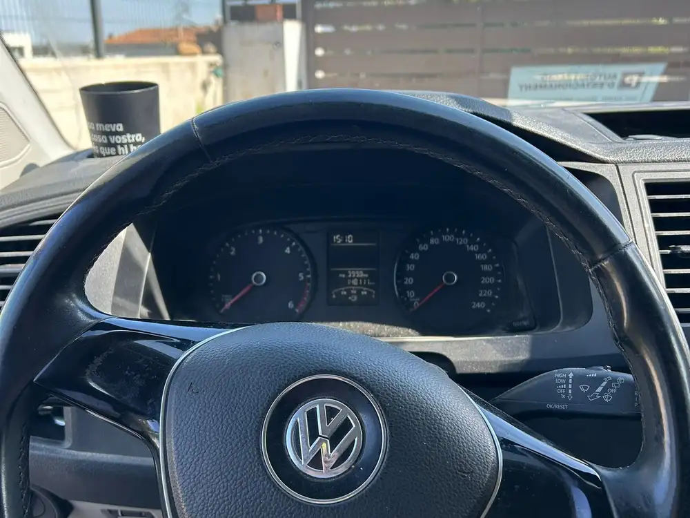 VOLKSWAGEN caravelle