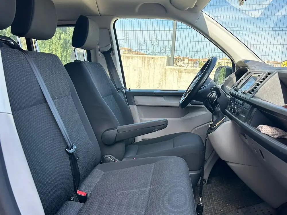 VOLKSWAGEN caravelle