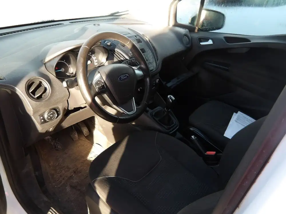 FORD transit courier