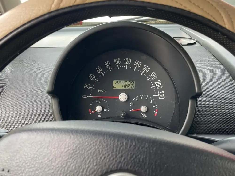 VOLKSWAGEN new beetle