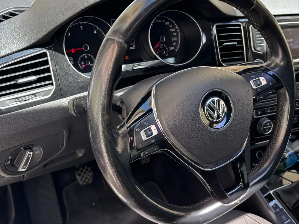 VOLKSWAGEN golf sportsvan