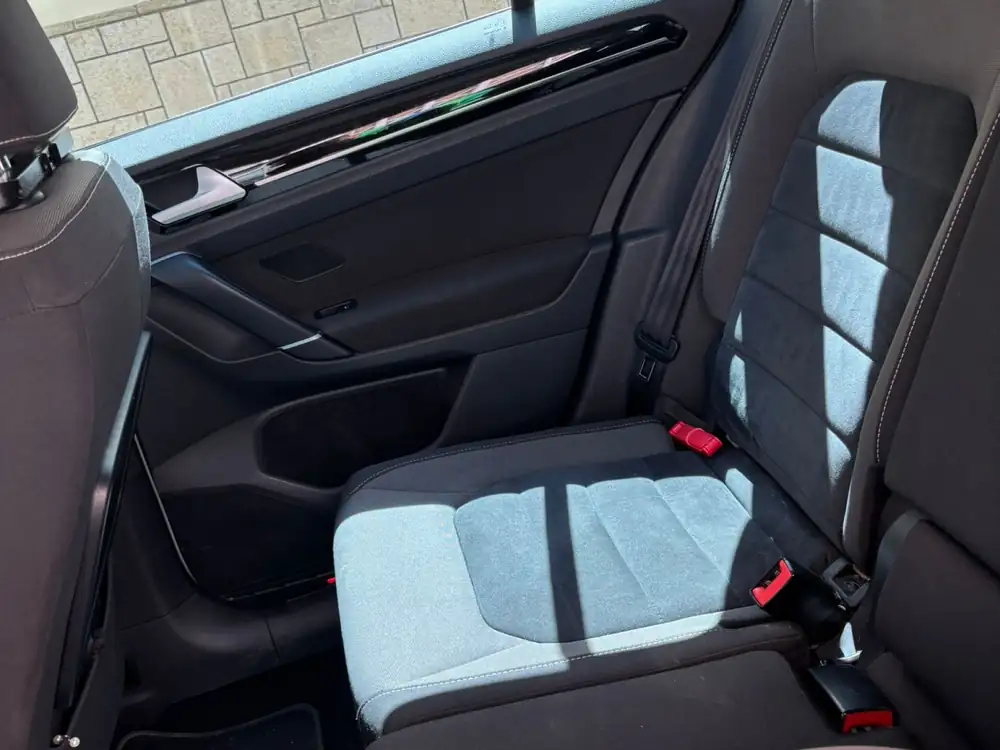 VOLKSWAGEN golf sportsvan