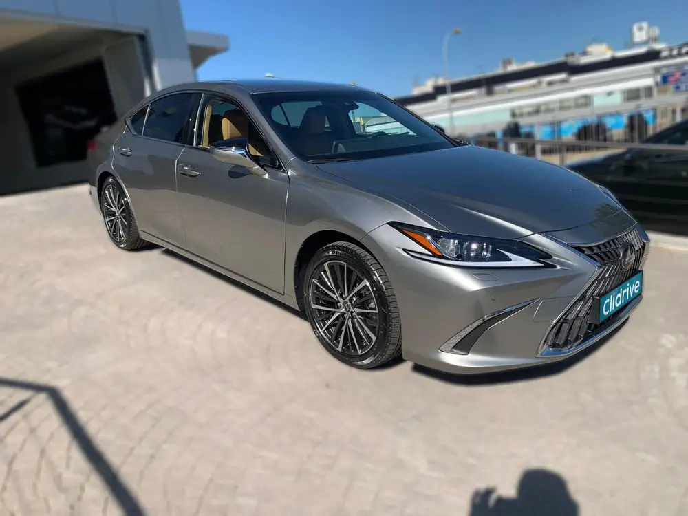 LEXUS es