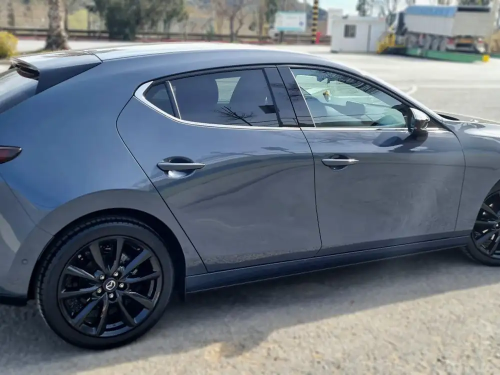 MAZDA mazda3