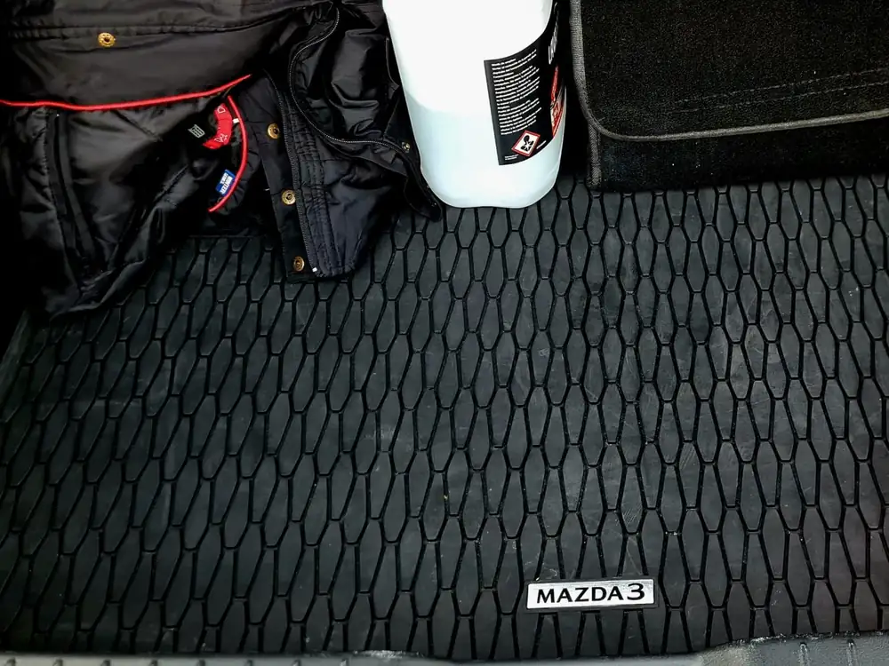 MAZDA mazda3