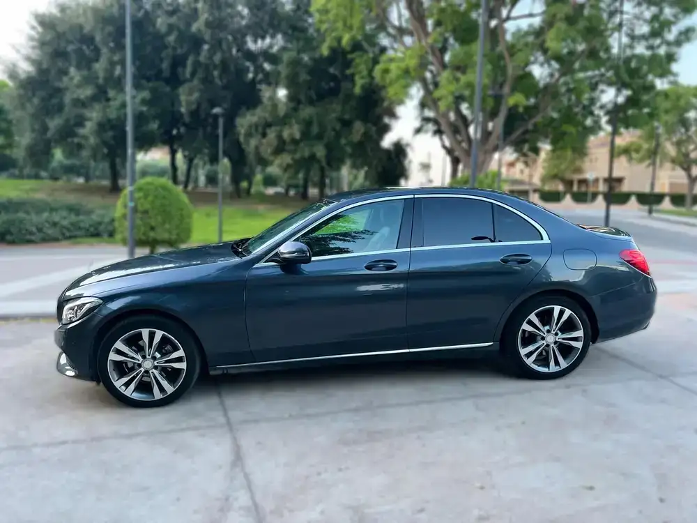 MERCEDES clase c