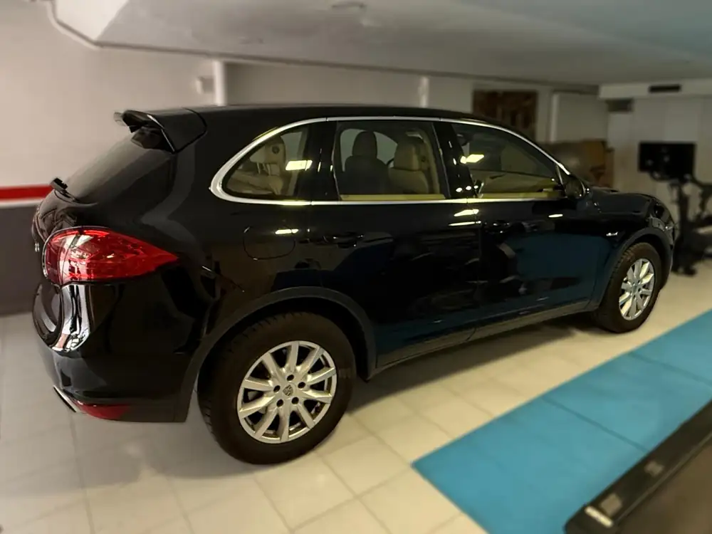 PORSCHE cayenne